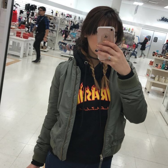 thrasher hoodie girl
